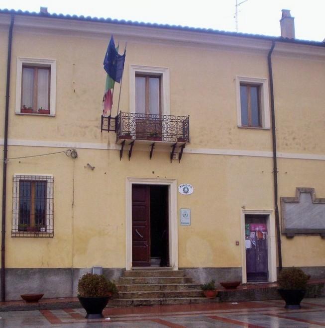 Orani, l’opposizione al sindaco: «Rassegni subito le dimissioni»