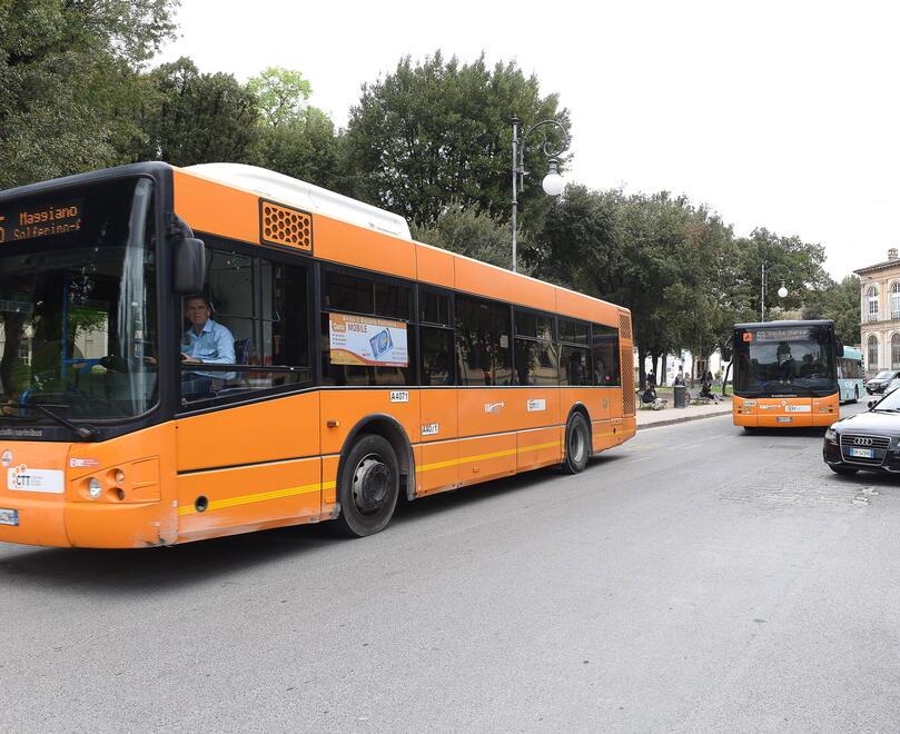 Bus, l’affondo del sindacato: «Stalking verso gli utenti»