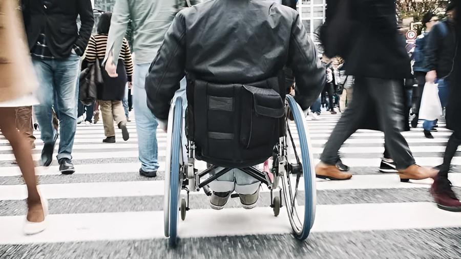 La scuola non ha la rampa e il Comune di Firenze deve risarcire il disabile
