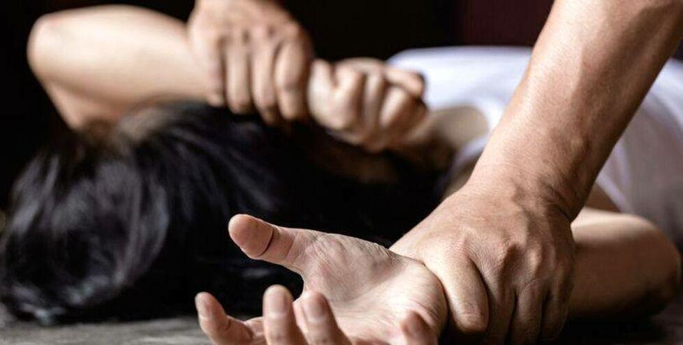 «Mi ha violentata e rapinata», prostituta denuncia un 31enne a Sassari