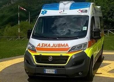 Pievepelago Ragazza punta da vespe va in choc Salvata dal medico dell’emergenza 
