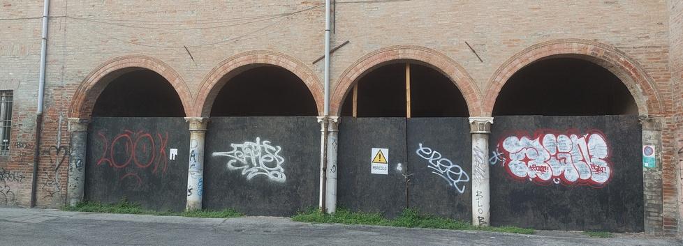 Edifici chiusi e abbandonati a Ferrara: sono a forte rischio degrado 