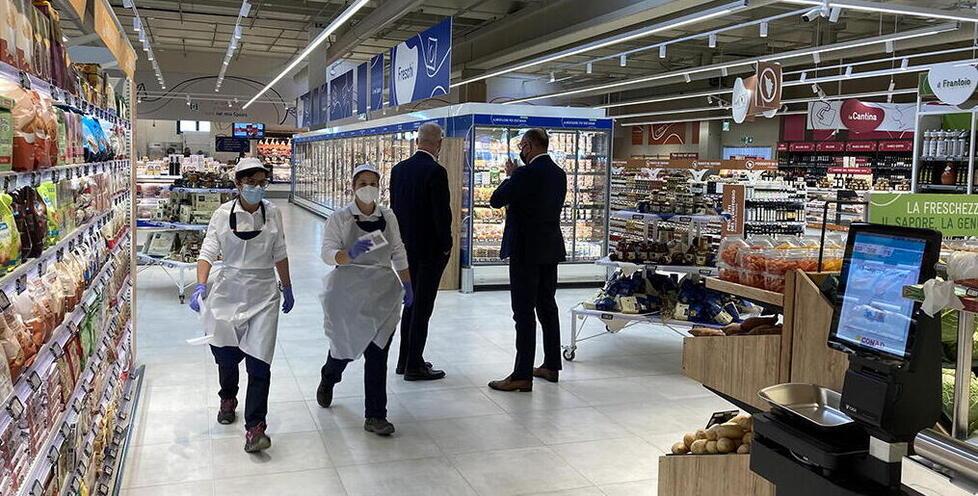 Supermercati, le strategie per affrontare il caro-bollette