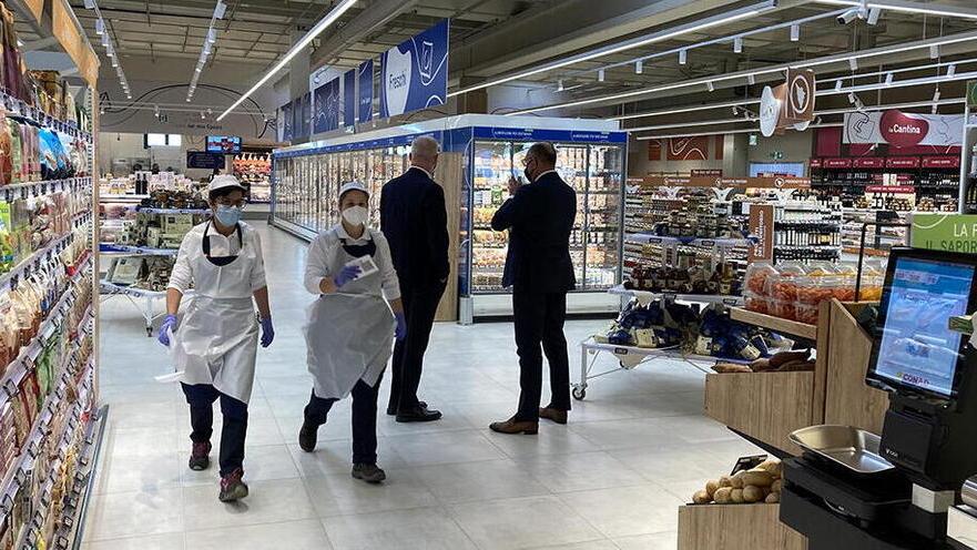 Supermercati, le strategie per affrontare il caro-bollette