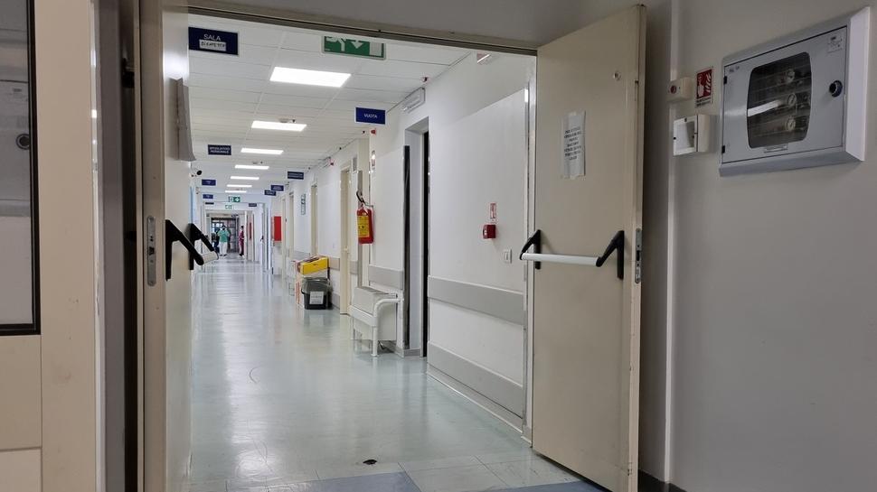 Larve nei pasti, l’Asl incalza la ditta fornitrice del servizio