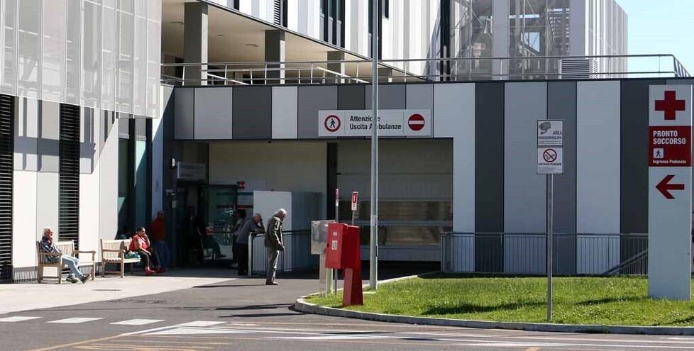La denuncia: «Mia madre a 93 anni dimessa e lasciata sola in sala d’attesa»