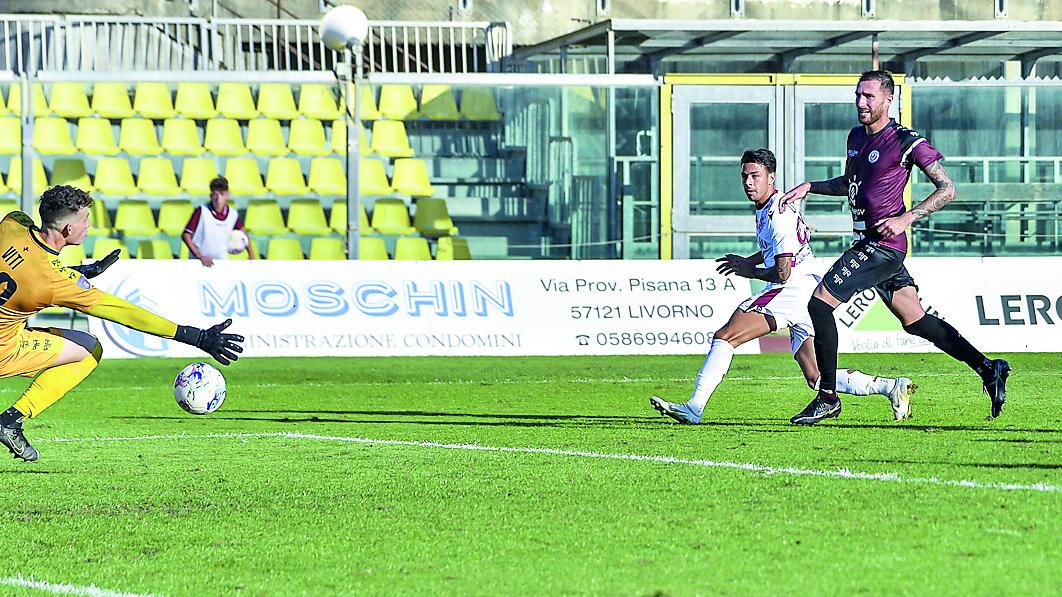 Coppa Italia, il Livorno 2 fuori a testa alta: l'Arezzo passa nel recupero