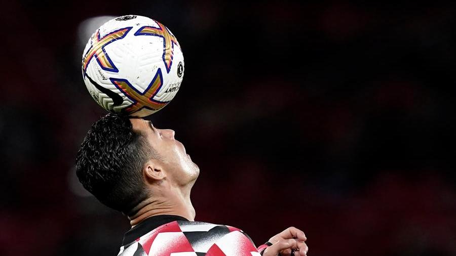 CR7 sempre più un caso, è rottura con lo United: lascia il campo col Tottenham, ora rischia esclusione dalla rosa