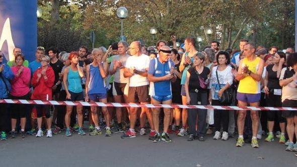 In mille salutano Carlo Rispoli