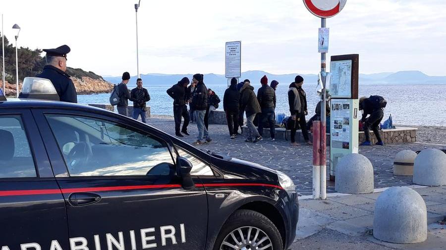 Raffica di sbarchi di migranti nel sud ovest dell’isola: sono arrivati in 93