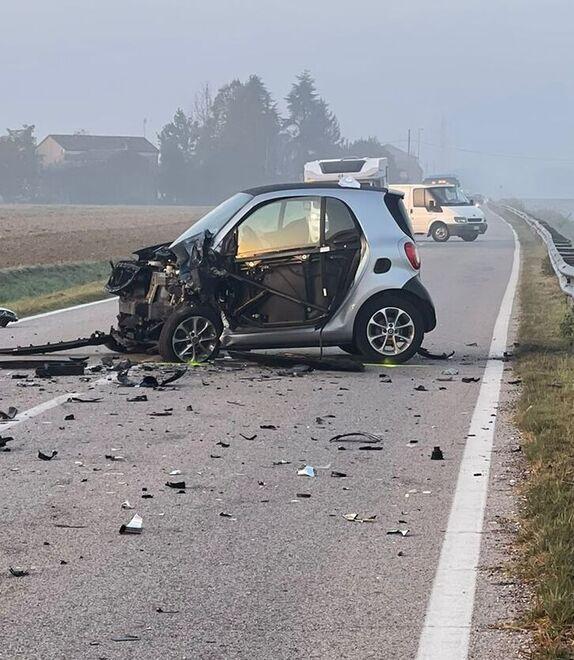 Frontale tra auto, paura a Ruina: è grave una donna di 55 anni 