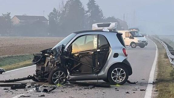 Frontale tra auto, paura a Ruina: è grave una donna di 55 anni