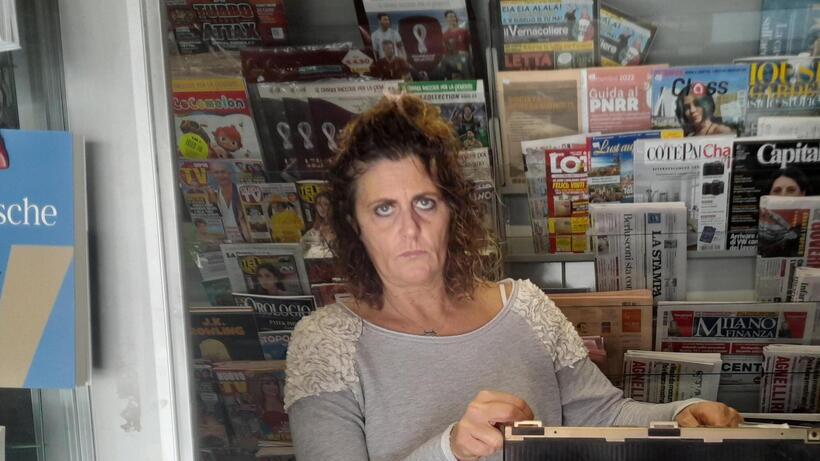 Ladri all’edicola davanti dello stadio Picchi: «Rubata anche la borsa di mamma»