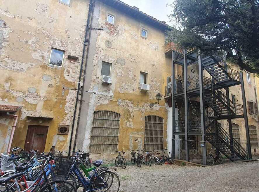 Crepe, aule fredde e tubi rotti: gli universitari lanciano l’Sos