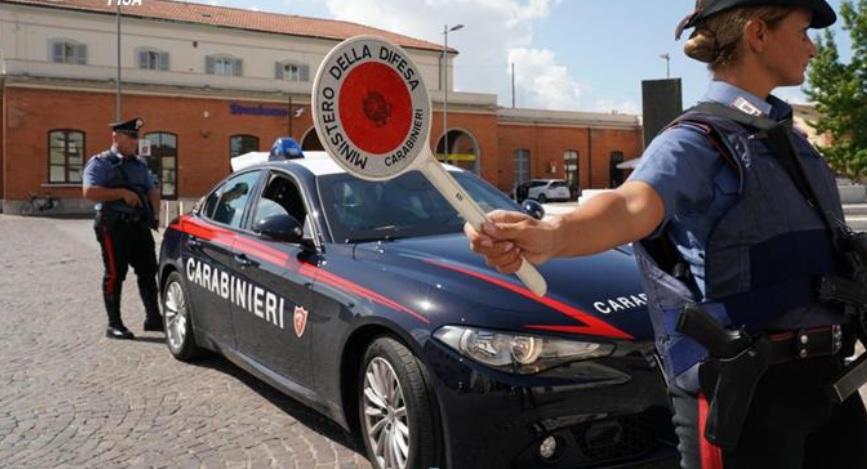 Pontedera, caos alla stazione: bloccano treno in partenza per un furto che non esiste