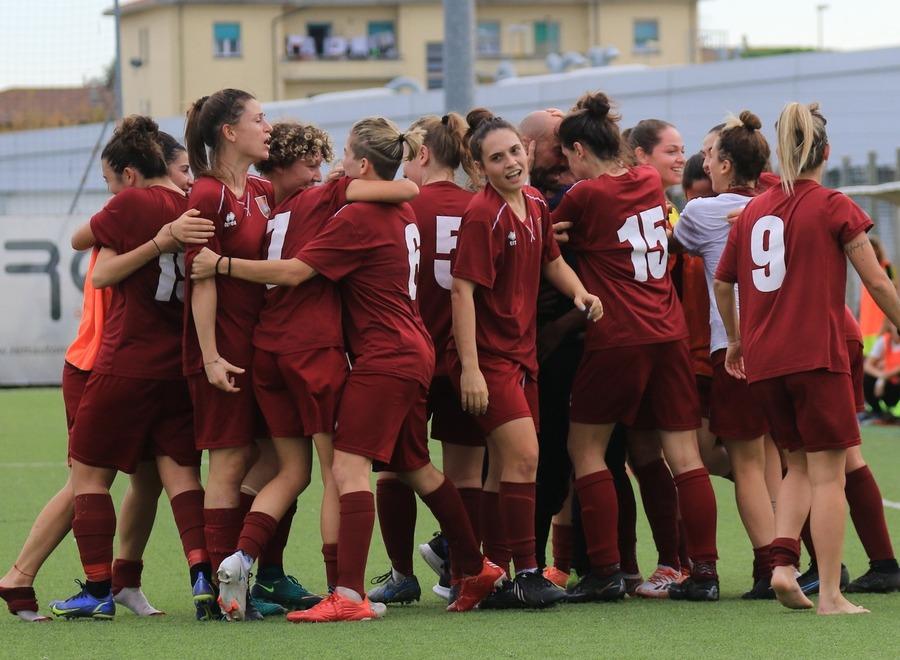 
	Le ragazze del Pontedera calcio femminile

