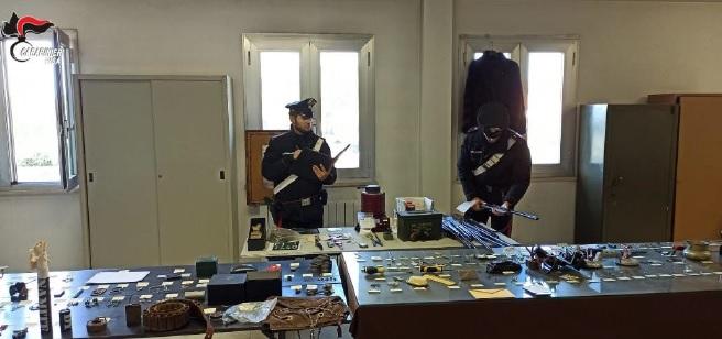 Santa Croce sull’Arno, i carabinieri ritrovano la refurtiva di decine di colpi in abitazione