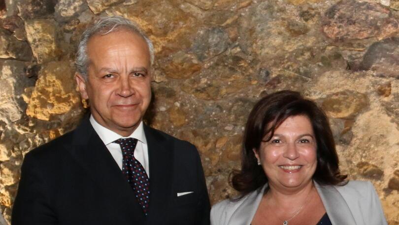 A sinistra il neo ministro dell'Interno Matteo Piantedosi, a destra la prefetta di Grosseto Paola Berardino - foto Enzo Russo