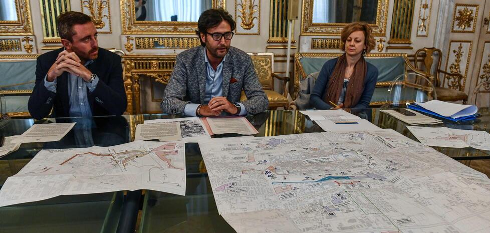Fabio Barsanti, Nicola Buchignani e Francesca Pierotti presentano le modifiche alla viabilità