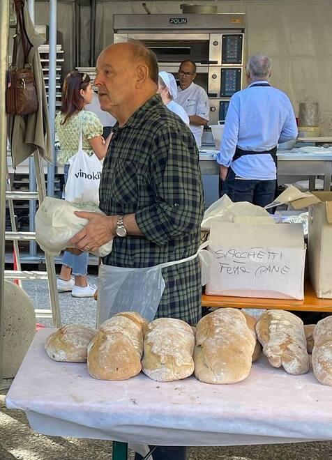 Una bella immagine della festa del pane che si tiene ogni anno a Lucca