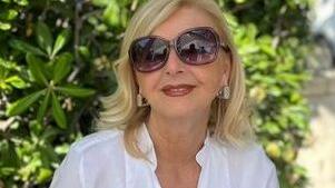 Carrara, la vicesindaca Crudeli ora si scusa «Rimuoverò il post su Gasparri»
