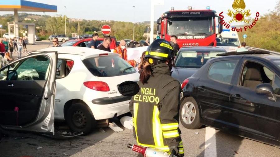 Scontro fra 4 veicoli sulla Nuoro-Lanusei: muore una donna di Fonni, aveva 47 anni