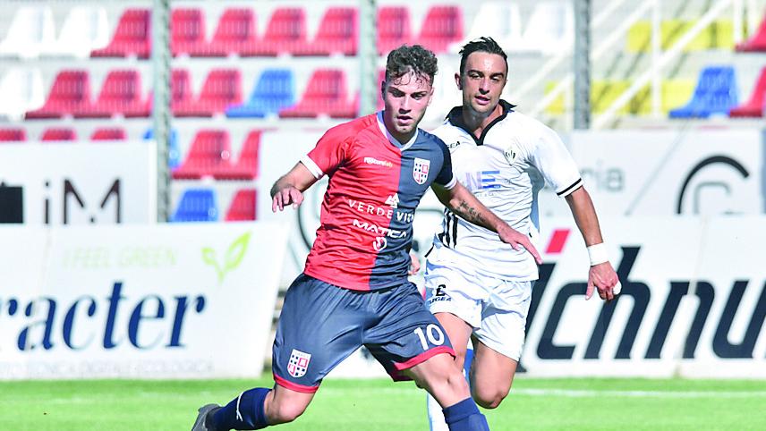 Francesco Ruocco, attaccante della Torres, finora ha realizzato quattro reti