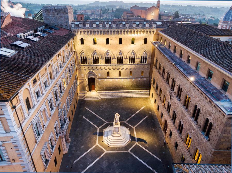 Monte dei Paschi, dieci giorni decisivi per l'aumento di capitale. Grandi fondazioni pronte a intervenire
