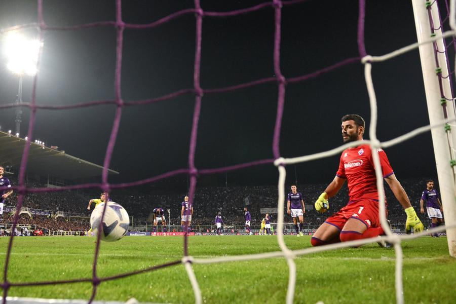 Fiorentina coraggiosa superata alla fine di un’incredibile partita: al Franchi è 4-3 per l’Inter
