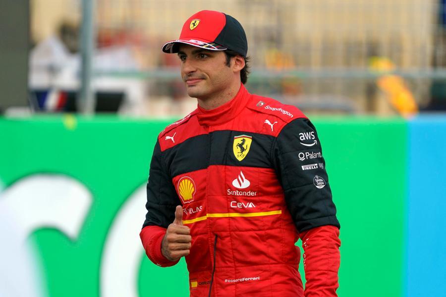 F1 in Texas, Sainz in pole ad Austin. Leclerc è secondo, ma penalizzato per cambio motore: partirà dodicesimo