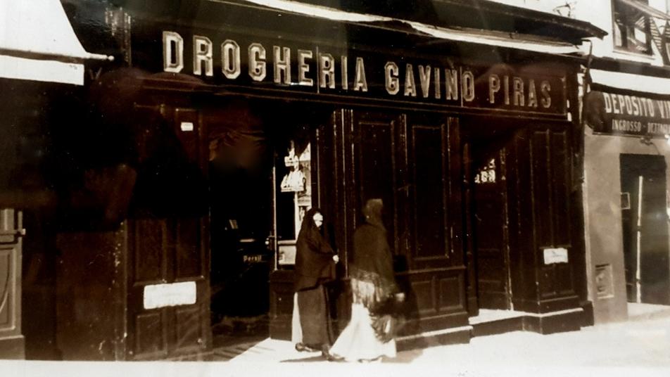 Sassari, l’intramontabile drogheria Piras: 127 anni di spezie, caramelle e caffè