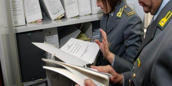 Controlli della Guardia di finanza (foto d'archivio)