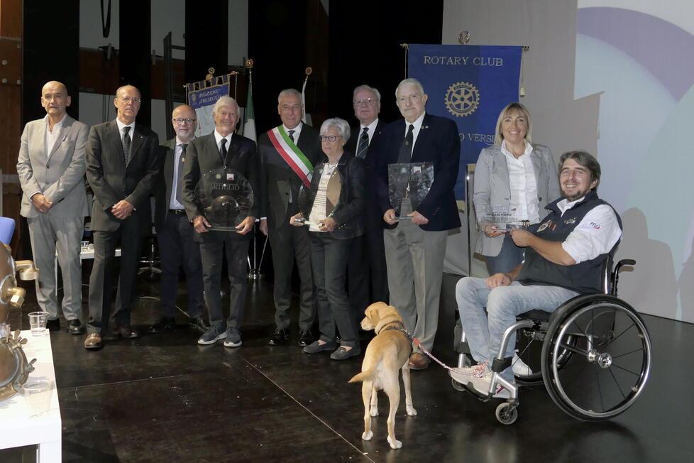 Foto di gruppo con tutti i protagonisti della giornata