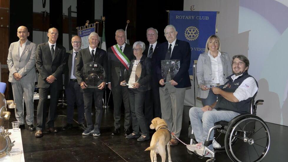 Foto di gruppo con tutti i protagonisti della giornata