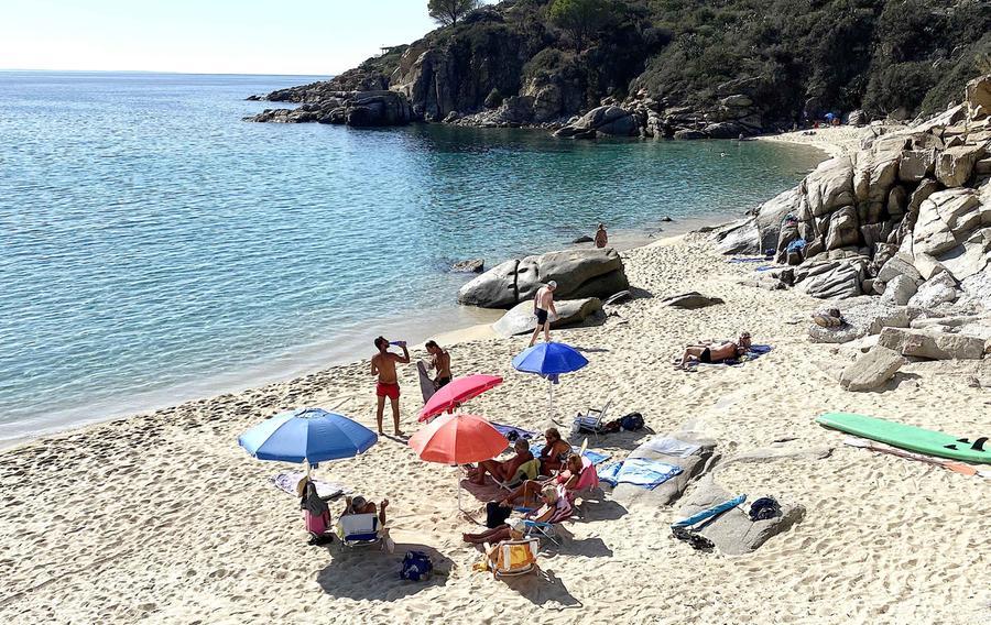 Nuova "ottobrata" anche in Toscana, l'esperto: «Un caldo pericoloso per le future piogge» 