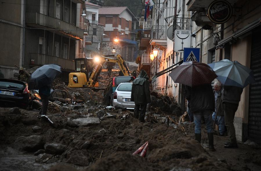 Un pezzo dell’isola che si sfascia, alluvioni e frane: a rischio 145mila sardi
