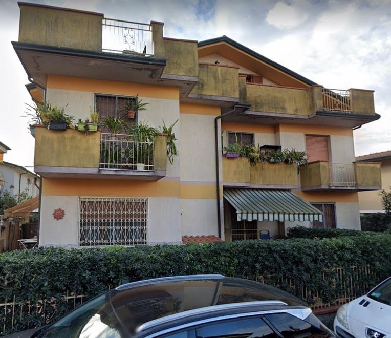 Una scuola e pure una casa al mare, il Comune di Empoli mette i beni sul mercato: ecco quali
