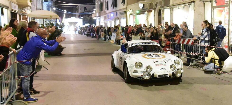 A Piombino è rally-mania: bagno di folla per ogni prova