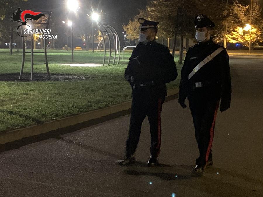 
	I carabinieri hanno arrestato una donna di 46 anni che aveva rubato profumi in un negozio di Bomporto

