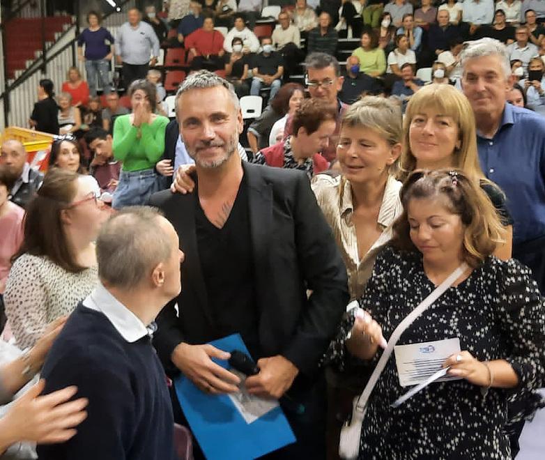 Cento, musica e solidarietà fanno centro: «Sosteniamo queste grandi realtà»