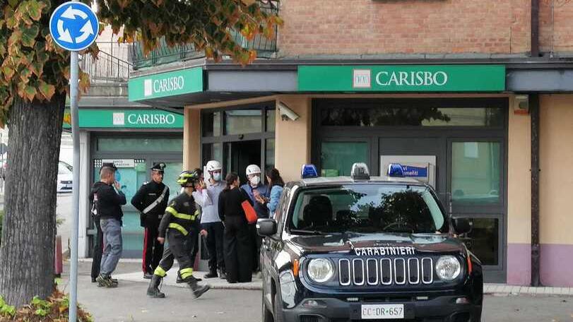Direttore di banca modenese rimane ferito nel crollo del controsoffitto a Castellarano