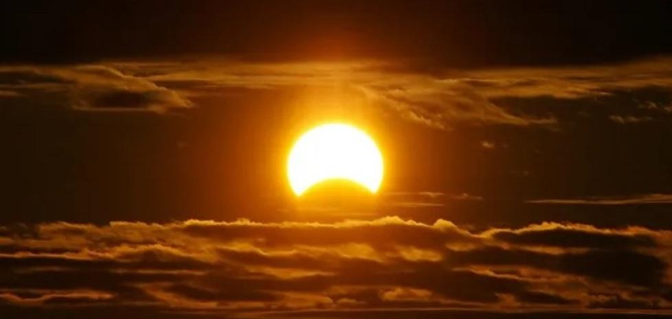 Ore 12.16: c’è l’eclisse di sole Il planetario di Modena apre le porte 