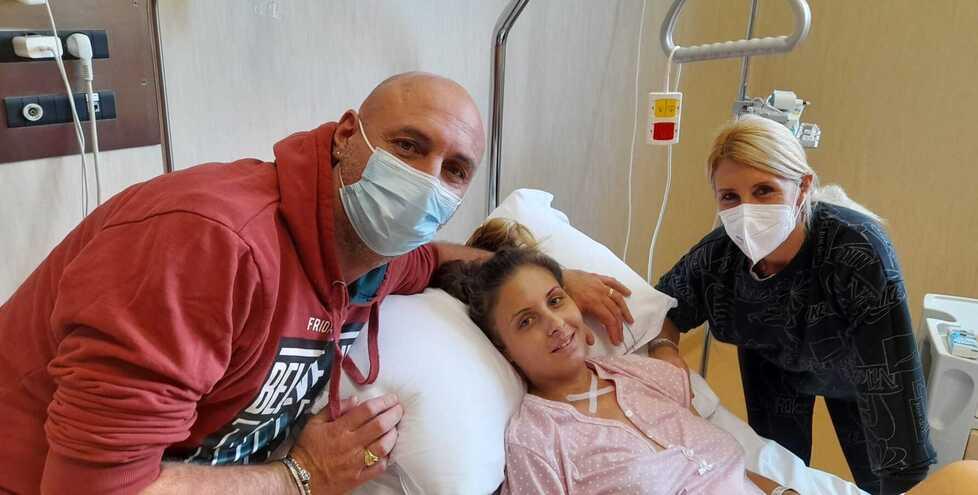Aneurisma in gravidanza, il pianto di gioia di Martina: «Io e mia figlia siamo vive»