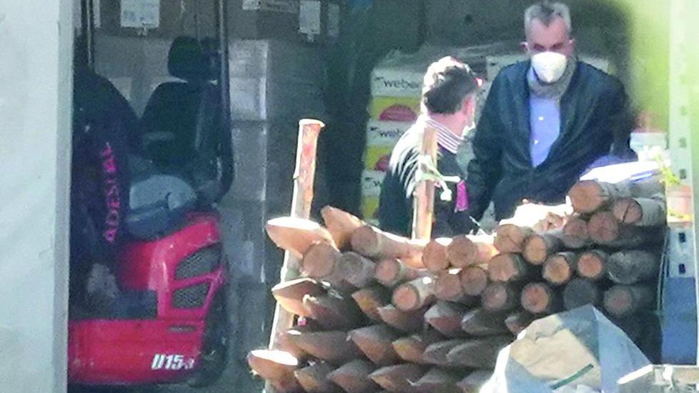 Operaio di 47 anni morto nel magazzino a Santa Croce. La Procura: «L’imprenditore va processato»