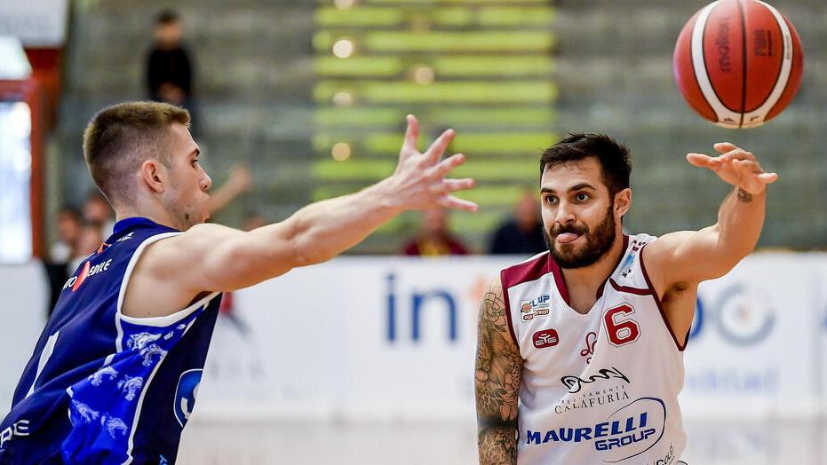 C’è solo un capitano. E alza la voce: «Cara Libertas, ora basta regali»