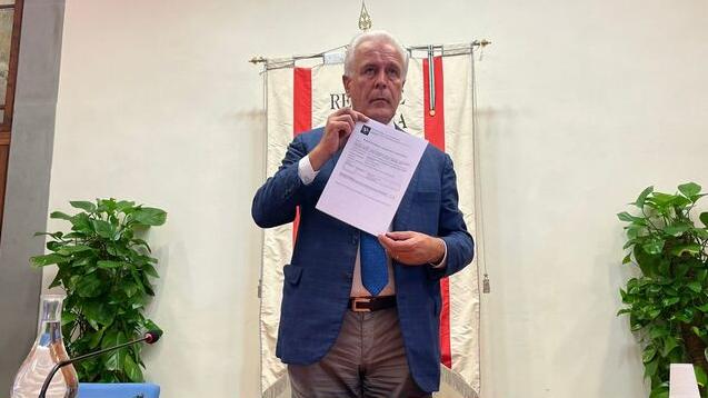 Rigassificatore di Piombino, Giani firma l’autorizzazione: «Un servizio per tutto il Paese» – Video