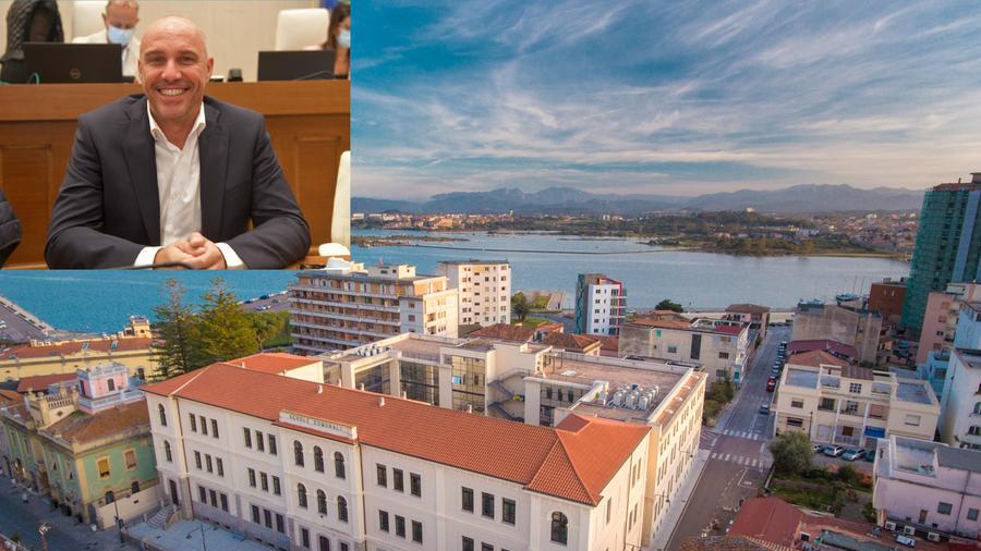 L'assessore all'Urbanistica Bastianino Monni e il palazzo del municipio ex scolastico 