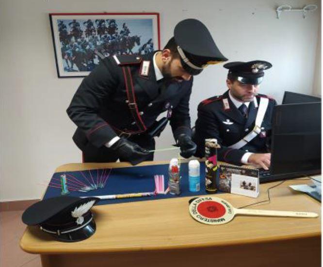 Girava con una bomba rudimentale nello zaino, denunciato ventenne di Cascina