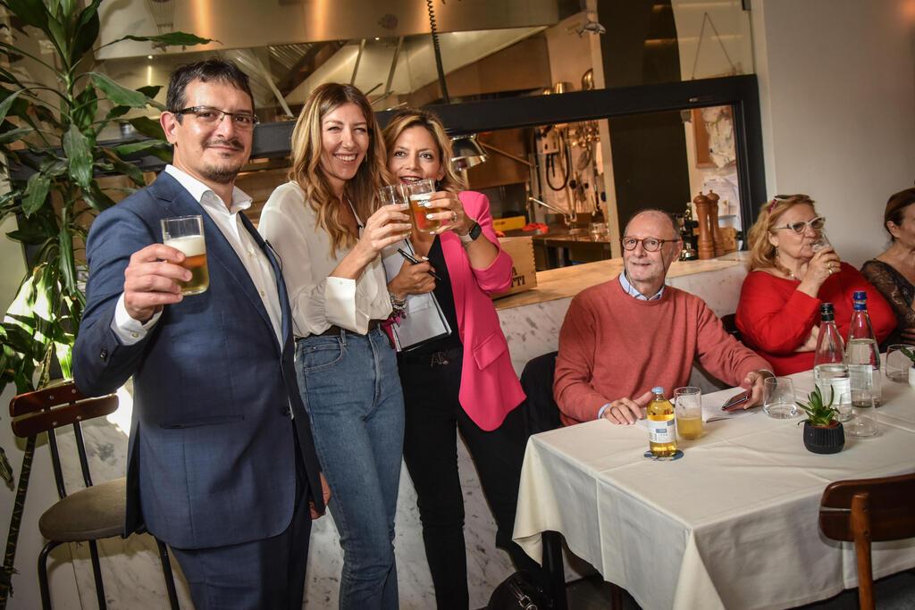 Italiani conviviali creativi e ironici, tavola mette d'accordo