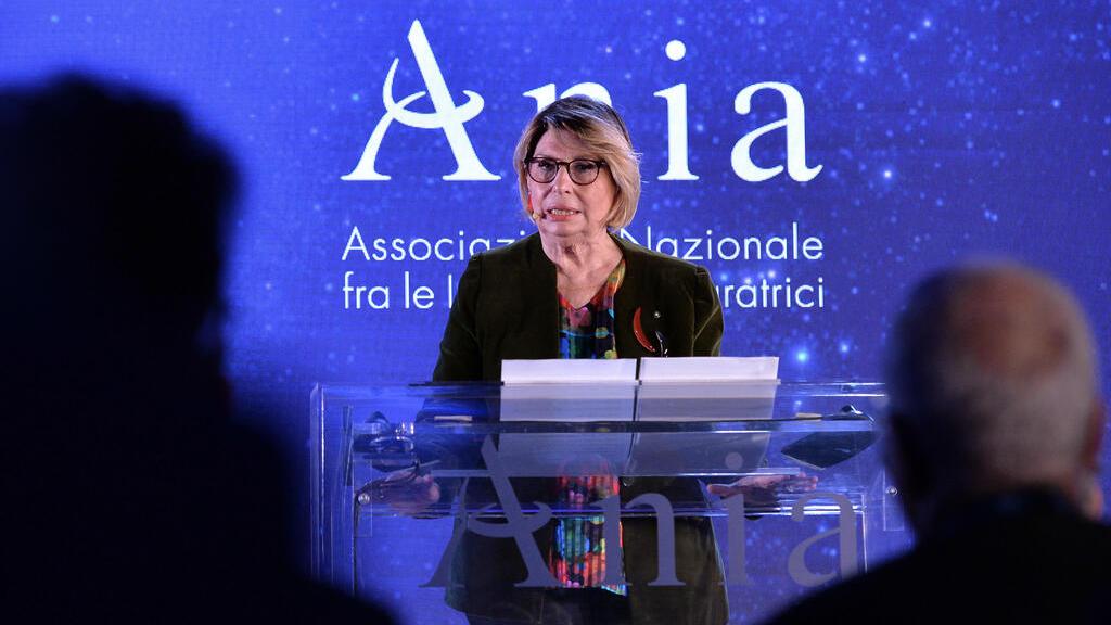 Ania, l'inflazione pesa, ma le assicurazioni reggono